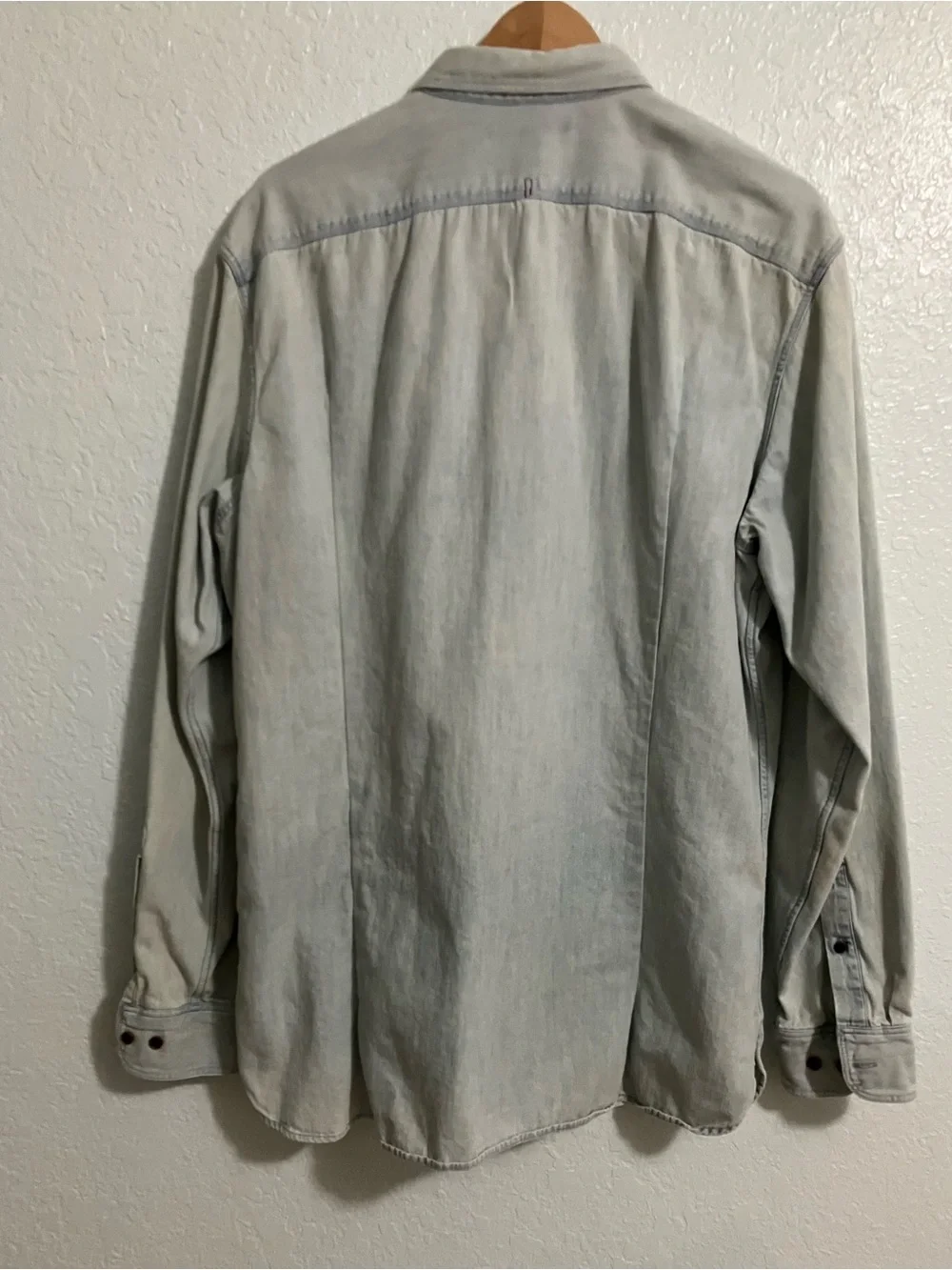 Banana Republic Light Wash Denim Button-Up Shirt - Men